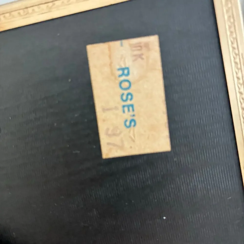 unknown vintage gold
